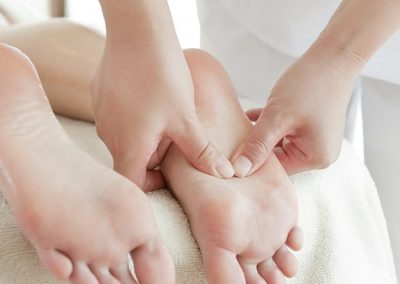 reflexology-table-massage-1280x720